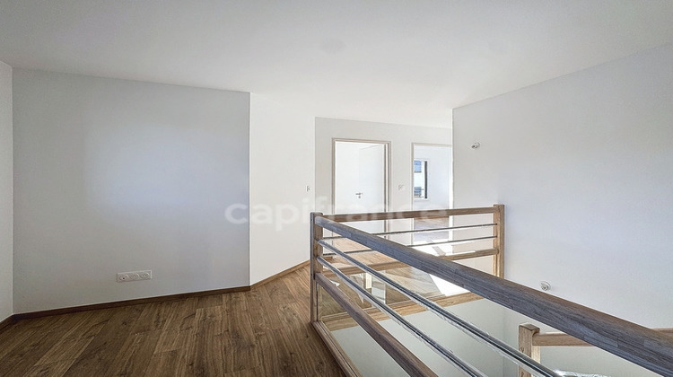 Ma-Cabane - Vente Maison SAINT GENIS POUILLY, 144 m²