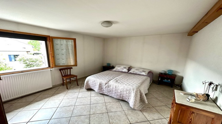 Ma-Cabane - Vente Maison Saint-Genis-Pouilly, 210 m²