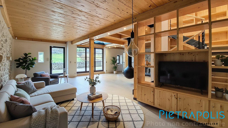 Ma-Cabane - Vente Maison Saint-Genis-Pouilly, 255 m²