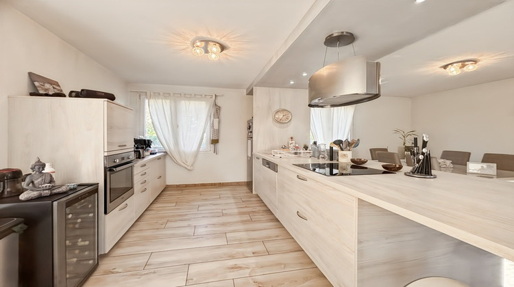 Ma-Cabane - Vente Maison SAINT GENIS POUILLY, 105 m²