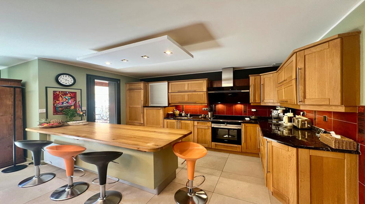 Ma-Cabane - Vente Maison SAINT GENIS POUILLY, 111 m²