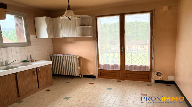 Ma-Cabane - Vente Maison Saint-Geoire-en-Valdaine, 98 m²