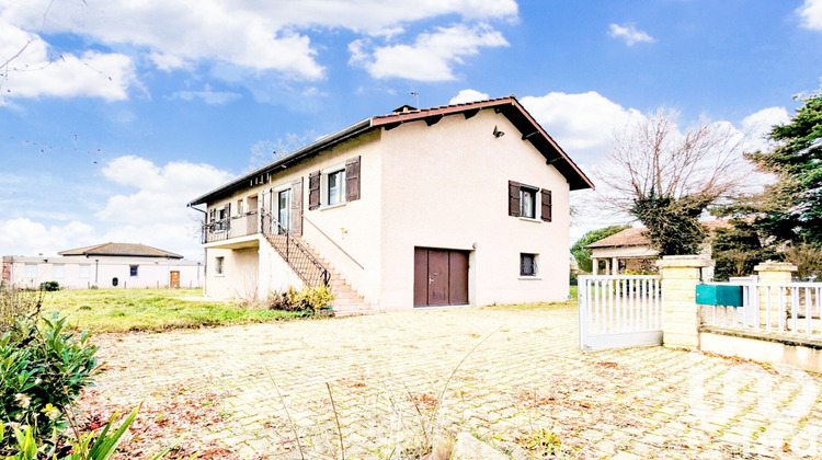 Ma-Cabane - Vente Maison Saint-Georges-de-Baroille, 99 m²