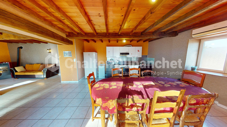 Ma-Cabane - Vente Maison SAINT-GEORGES-DE-BAROILLE, 141 m²