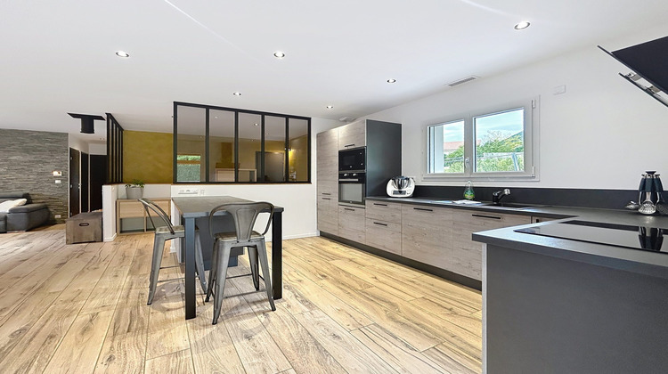 Ma-Cabane - Vente Maison Saint-Georges-de-Commiers, 93 m²