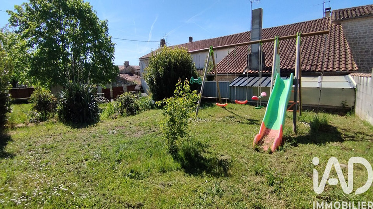 Ma-Cabane - Vente Maison Saint-Georges-de-Longuepierre, 374 m²