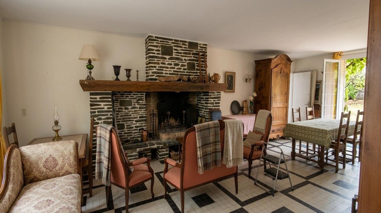 Ma-Cabane - Vente Maison Saint-Georges-de-Longuepierre, 195 m²