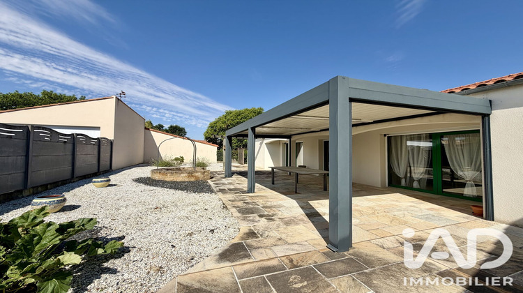 Ma-Cabane - Vente Maison Saint-Georges-de-Montaigu, 181 m²
