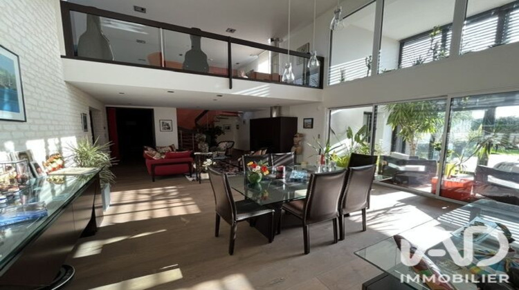 Ma-Cabane - Vente Maison Saint-Georges-de-Montaigu, 250 m²