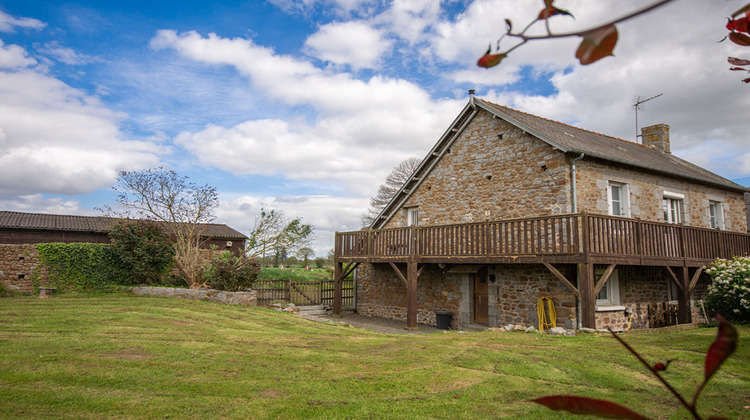 Ma-Cabane - Vente Maison SAINT-GEORGES-DE-REINTEMBAULT, 0 m²