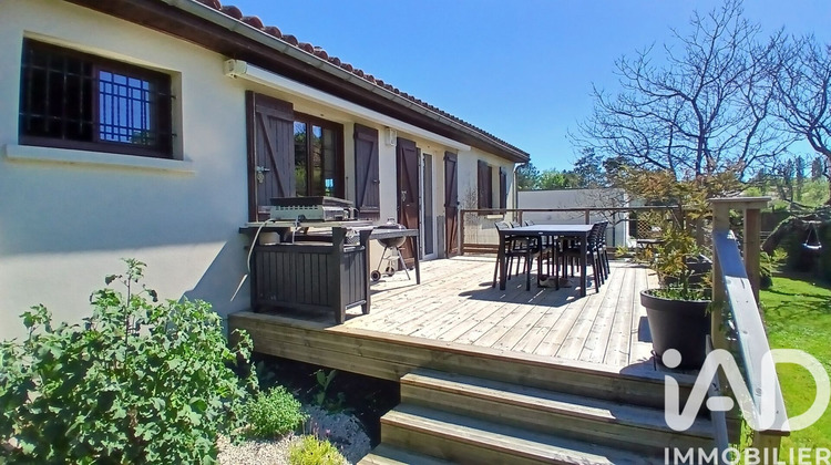 Ma-Cabane - Vente Maison Saint-Georges-des-Coteaux, 136 m²