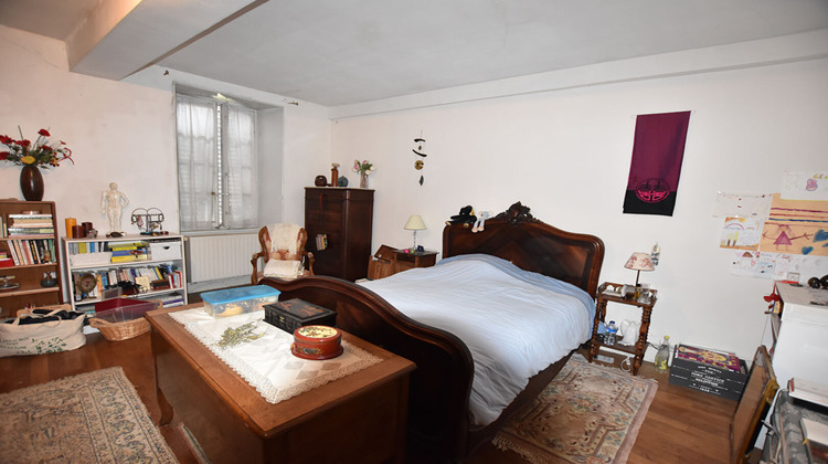 Ma-Cabane - Vente Maison SAINT-GERAND-LE-PUY, 260 m²