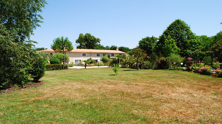 Ma-Cabane - Vente Maison SAINT-GERMAIN-D'ESTEUIL, 576 m²