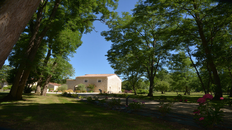 Ma-Cabane - Vente Maison SAINT-GERMAIN-D'ESTEUIL, 576 m²