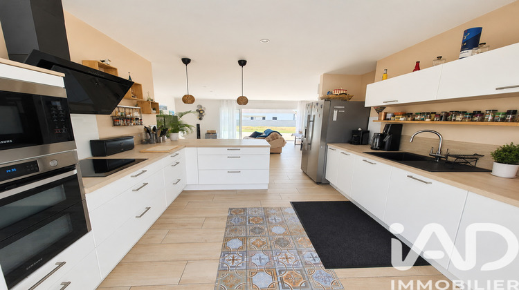Ma-Cabane - Vente Maison Saint-Germain-de-Lusignan, 205 m²