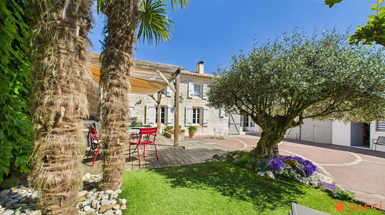 Ma-Cabane - Vente Maison Saint-Germain-de-Marencennes, 242 m²