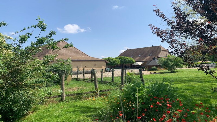 Ma-Cabane - Vente Maison Saint-Germain-du-Bois, 212 m²