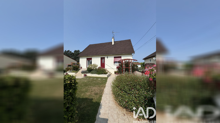 Ma-Cabane - Vente Maison Saint-Germain-du-Puy, 114 m²