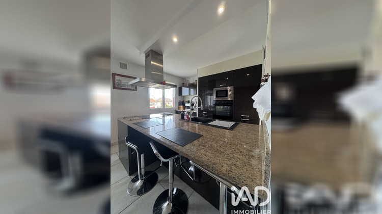 Ma-Cabane - Vente Maison Saint-Germain-du-Puy, 114 m²