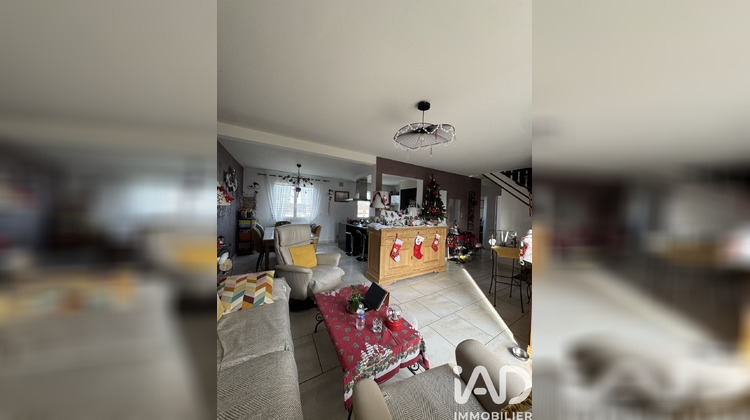 Ma-Cabane - Vente Maison Saint-Germain-du-Puy, 114 m²