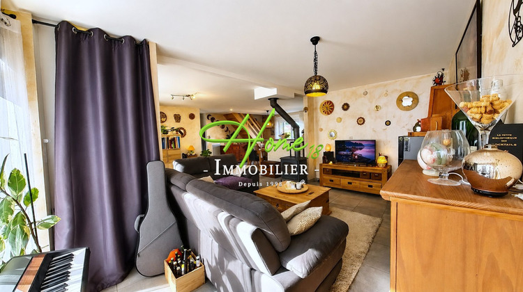 Ma-Cabane - Vente Maison Saint-Germain-du-Puy, 165 m²
