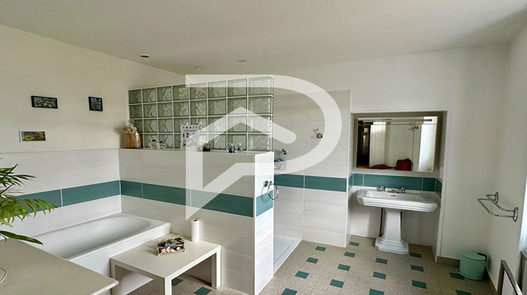 Ma-Cabane - Vente Maison SAINT-GERMAIN-DU-SALEMBRE, 210 m²