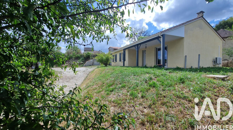 Ma-Cabane - Vente Maison Saint-Germain-du-Salembre, 111 m²