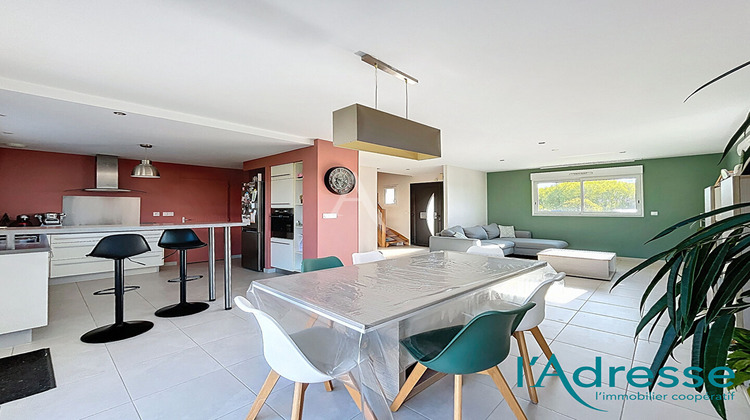 Ma-Cabane - Vente Maison SAINT-GERMAIN-LE-FOUILLOUX, 126 m²