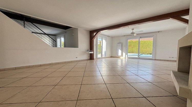 Ma-Cabane - Vente Maison Saint-Germain-lès-Corbeil, 102 m²