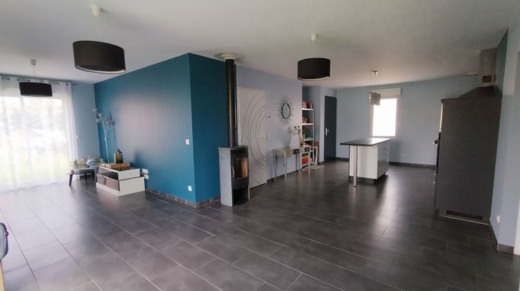 Ma-Cabane - Vente Maison SAINT-HILAIRE-DE-CHALEONS, 77 m²