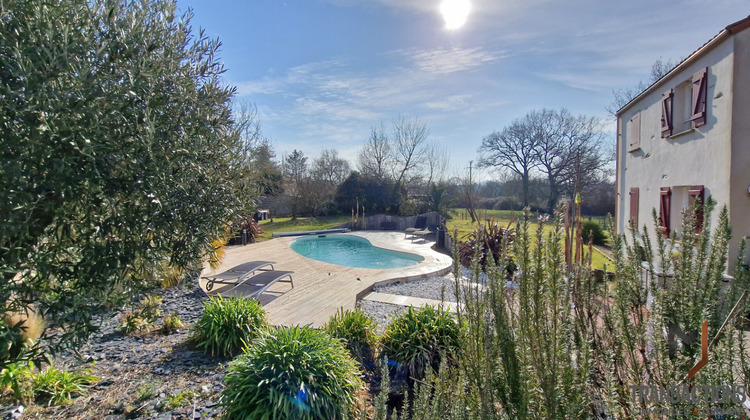 Ma-Cabane - Vente Maison SAINT-HILAIRE-DE-CHALEONS, 188 m²