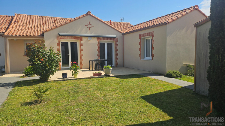 Ma-Cabane - Vente Maison SAINT-HILAIRE-DE-CHALEONS, 133 m²