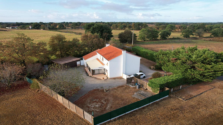 Ma-Cabane - Vente Maison SAINT HILAIRE DE CHALEONS, 185 m²