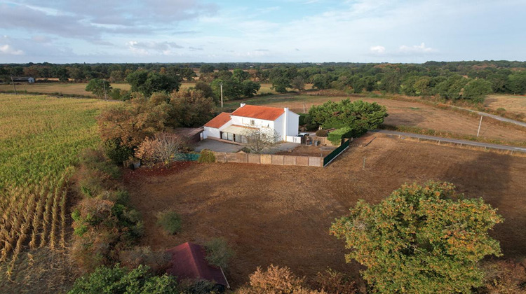 Ma-Cabane - Vente Maison SAINT HILAIRE DE CHALEONS, 185 m²