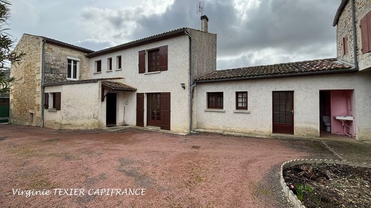 Ma-Cabane - Vente Maison SAINT HILAIRE DE VILLEFRANCHE, 121 m²