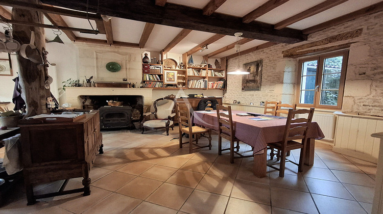 Ma-Cabane - Vente Maison SAINT-HILAIRE-DE-VILLEFRANCHE, 175 m²