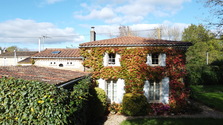 Ma-Cabane - Vente Maison SAINT-HILAIRE-DE-VILLEFRANCHE, 175 m²