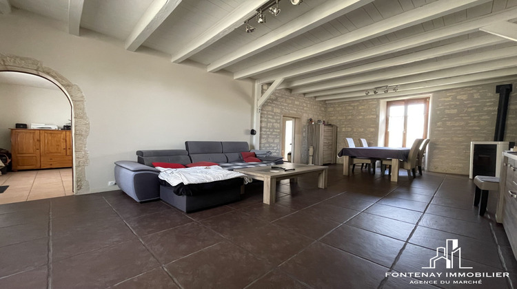 Ma-Cabane - Vente Maison Saint-Hilaire-des-Loges, 118 m²