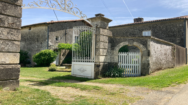 Ma-Cabane - Vente Maison SAINT-HILAIRE-DES-LOGES, 234 m²