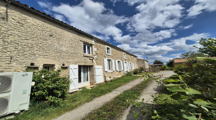 Ma-Cabane - Vente Maison SAINT HILAIRE DES LOGES, 280 m²