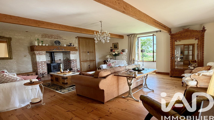 Ma-Cabane - Vente Maison Saint-Hilaire-des-Loges, 200 m²