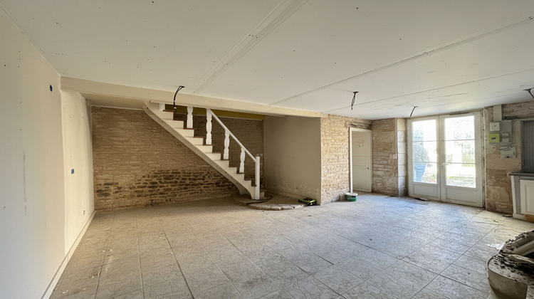 Ma-Cabane - Vente Maison SAINT-HILAIRE-LA-PALUD, 99 m²