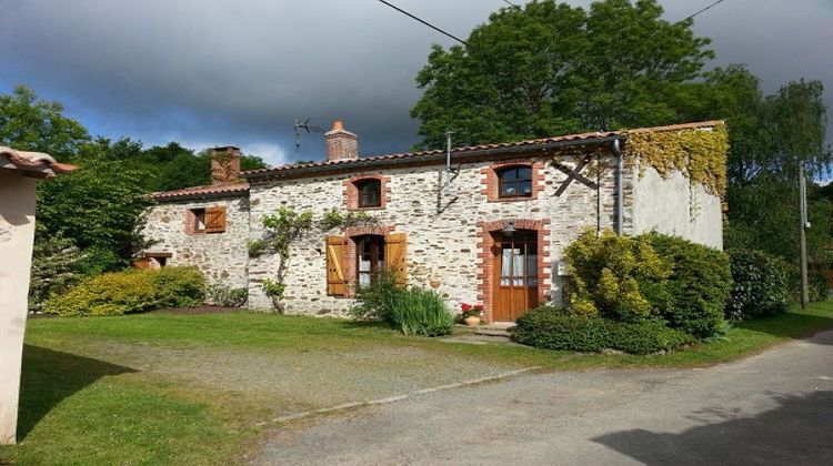 Ma-Cabane - Vente Maison SAINT-HILAIRE-LE-VOUHIS, 100 m²