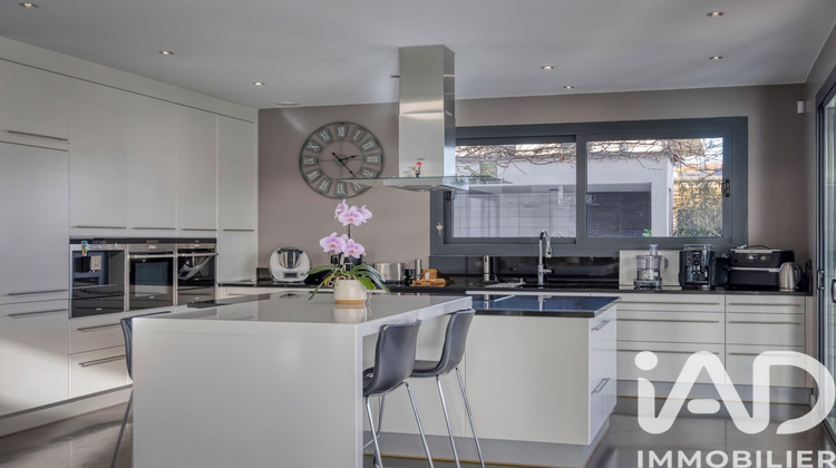 Ma-Cabane - Vente Maison Saint-Ismier, 280 m²