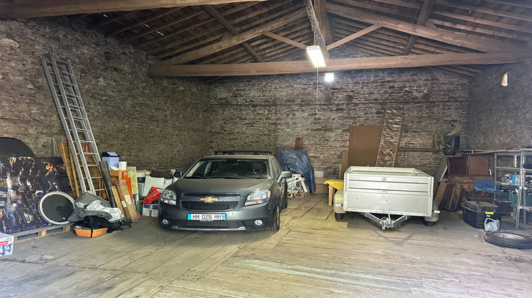 Ma-Cabane - Vente Maison SAINT-JEAN-BONNEFONDS, 200 m²