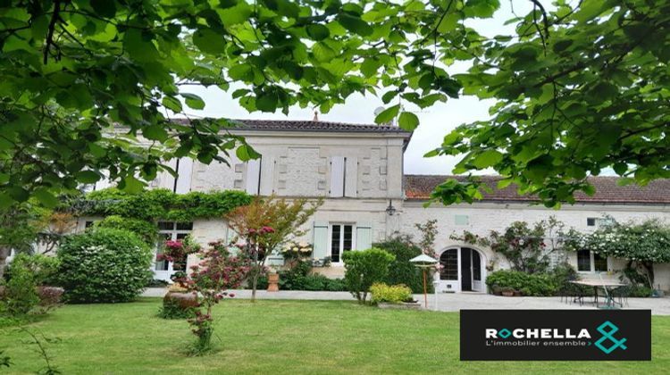 Ma-Cabane - Vente Maison Saint-Jean-d'Angély, 248 m²