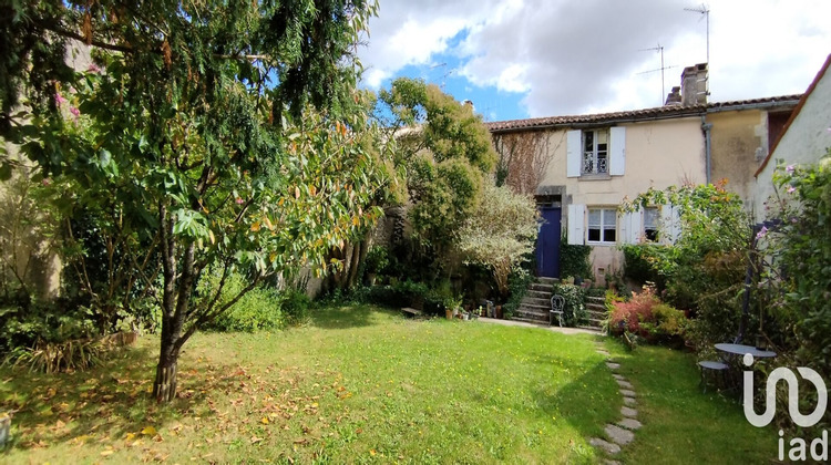 Ma-Cabane - Vente Maison Saint-Jean-d'Angély, 200 m²