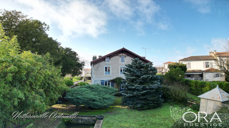 Ma-Cabane - Vente Maison Saint-Jean-d'Angély, 256 m²