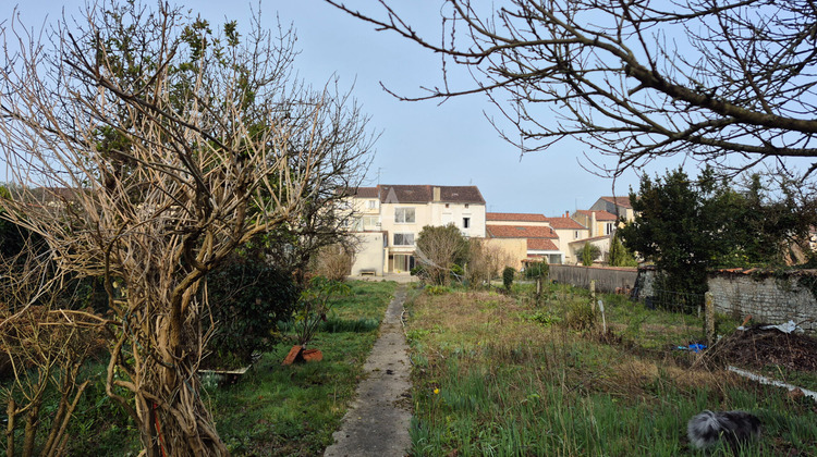 Ma-Cabane - Vente Maison SAINT-JEAN-D'ANGELY, 275 m²