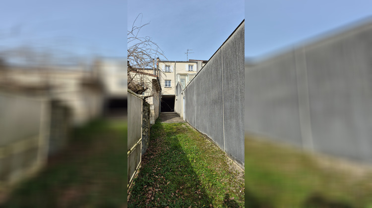 Ma-Cabane - Vente Maison SAINT-JEAN-D'ANGELY, 275 m²